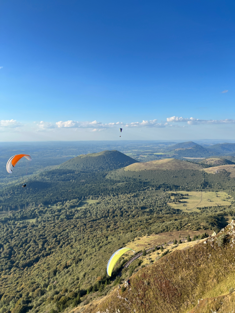 Photo prise par l'agence de communication de Clermont-ferrand Studio Hello pour son client Absolu Parapente